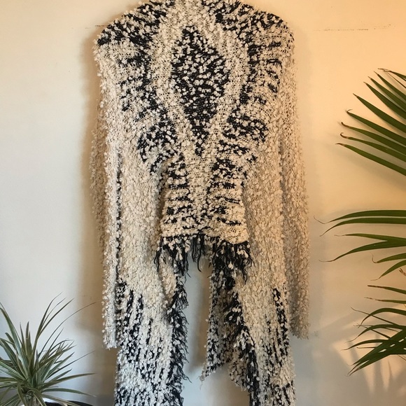 Sweater - Picture 2 of 4